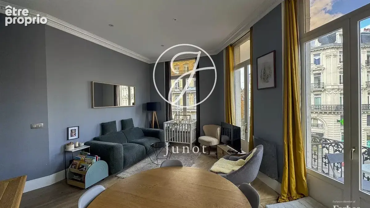 Lille - HYPER CENTRE  - Appartement - 4 pièces - 88m² - 3 chambres - Petite copropriété - photo 8