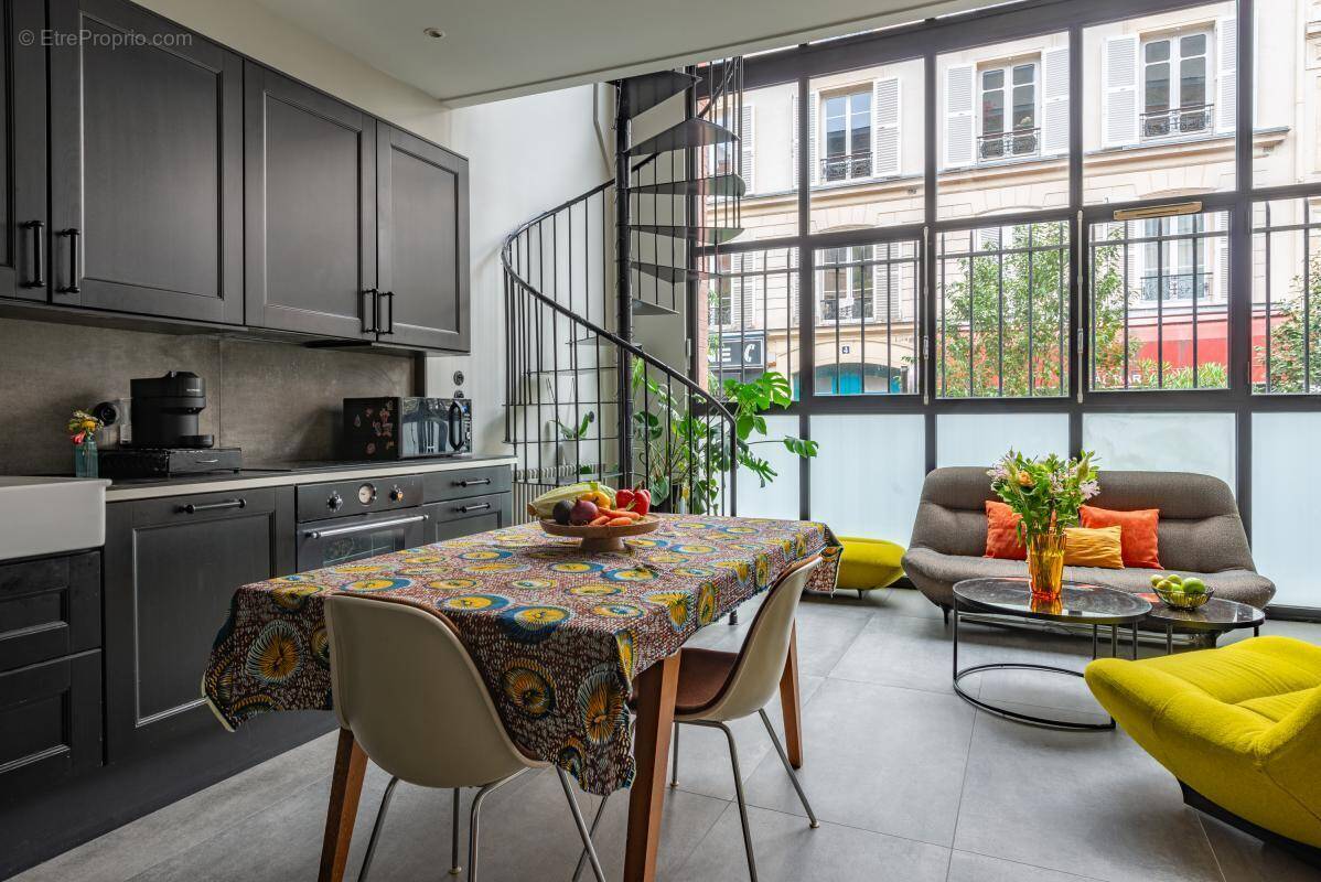 Appartement à PARIS-9E