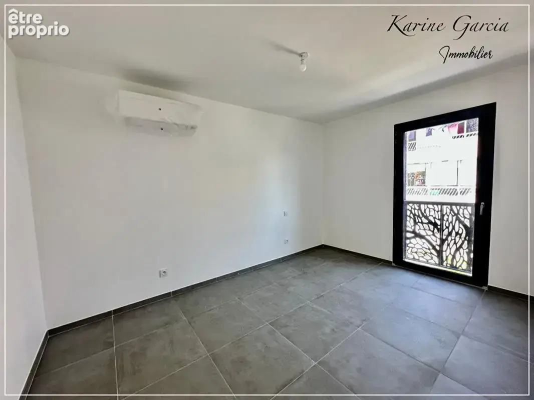 Six fours les plages - construction recente - appartement de type 3 - jardin 72 m² - parking privatif sous sol - photo 8
