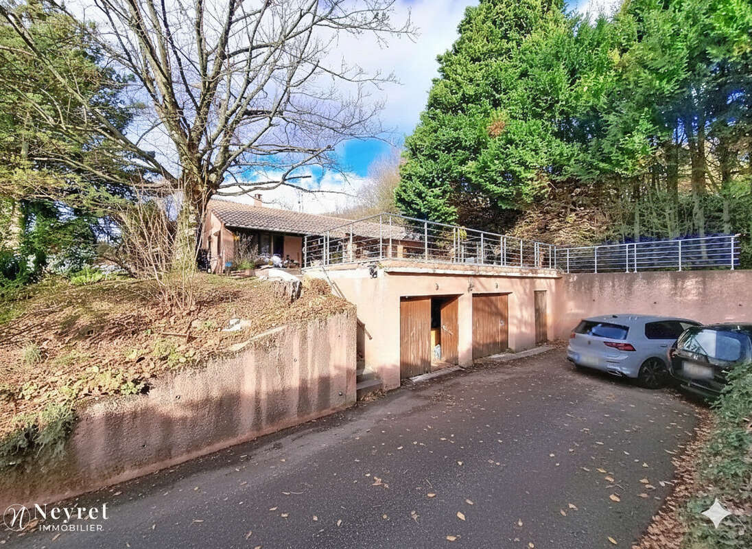 Maison individuelle de plain pied de 107m2, 4 chambres, 62m2 de garage, terrain de 1886 m2 - photo 17