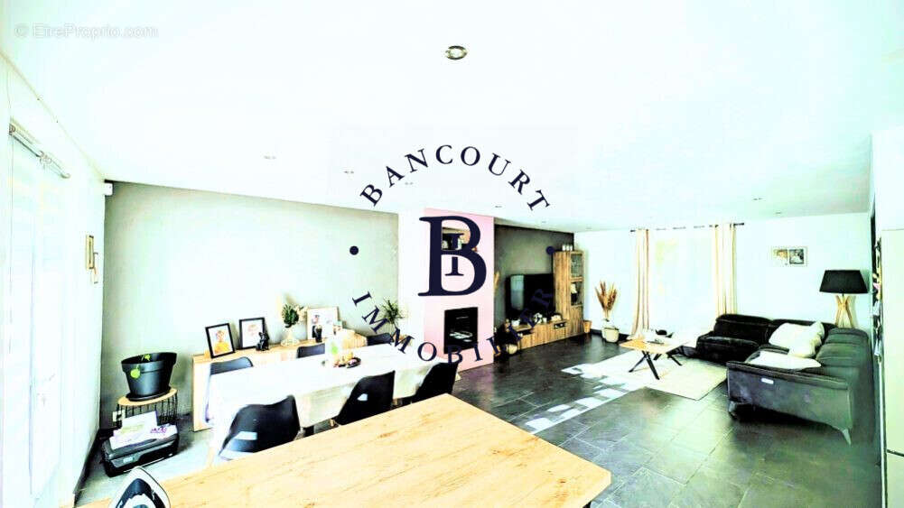 Maison à SAINT-VIANCE