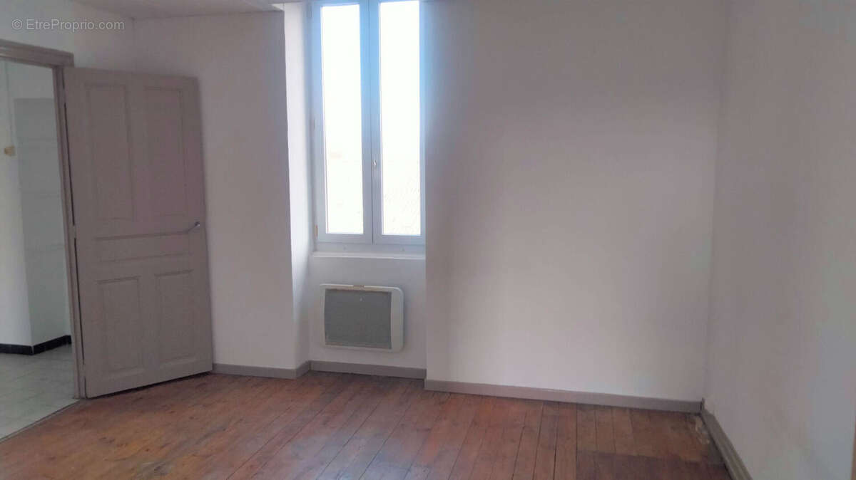 Appartement à LE TEIL