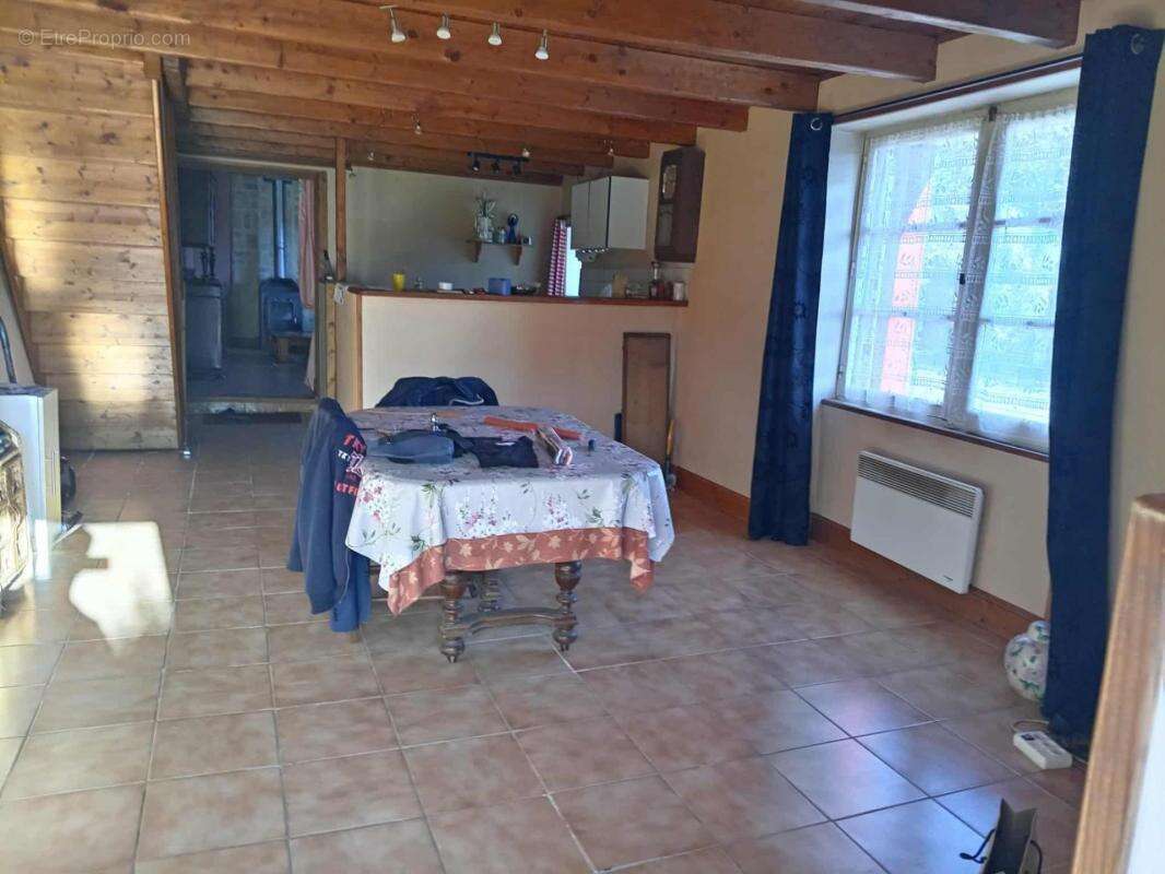 Maison à SAINT-DENIS-DU-PIN