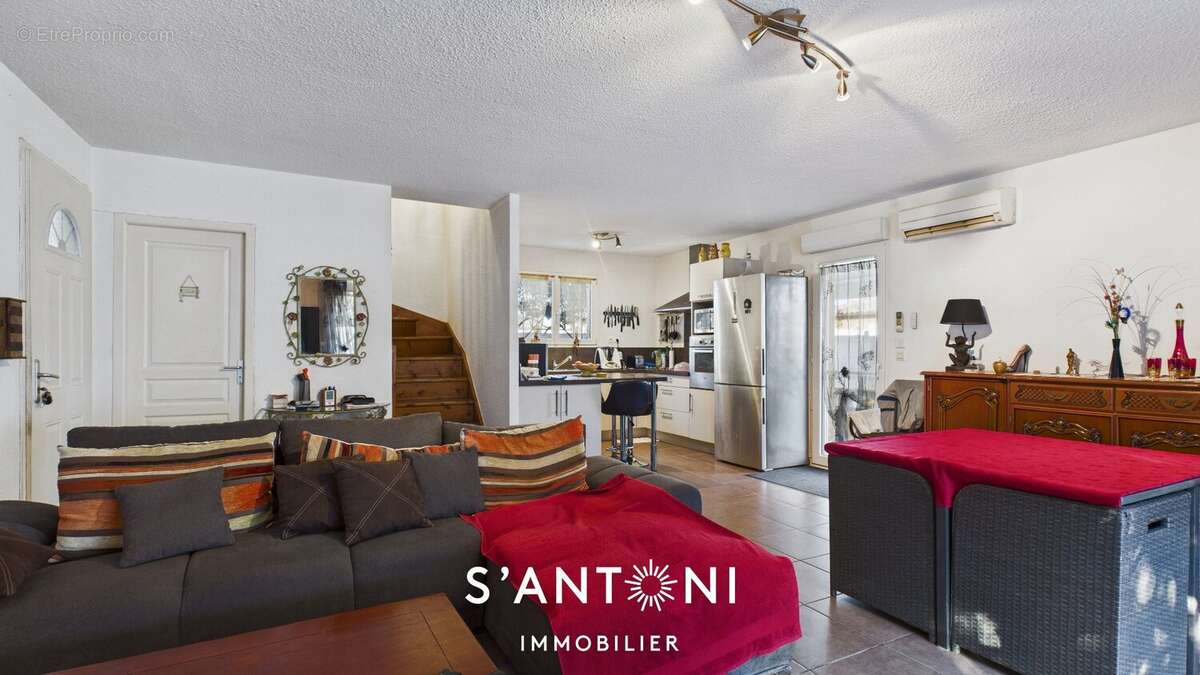 Maison à VILLENEUVE-LES-BEZIERS