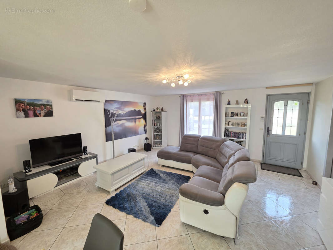 Maison à CHEMILLY-SUR-YONNE