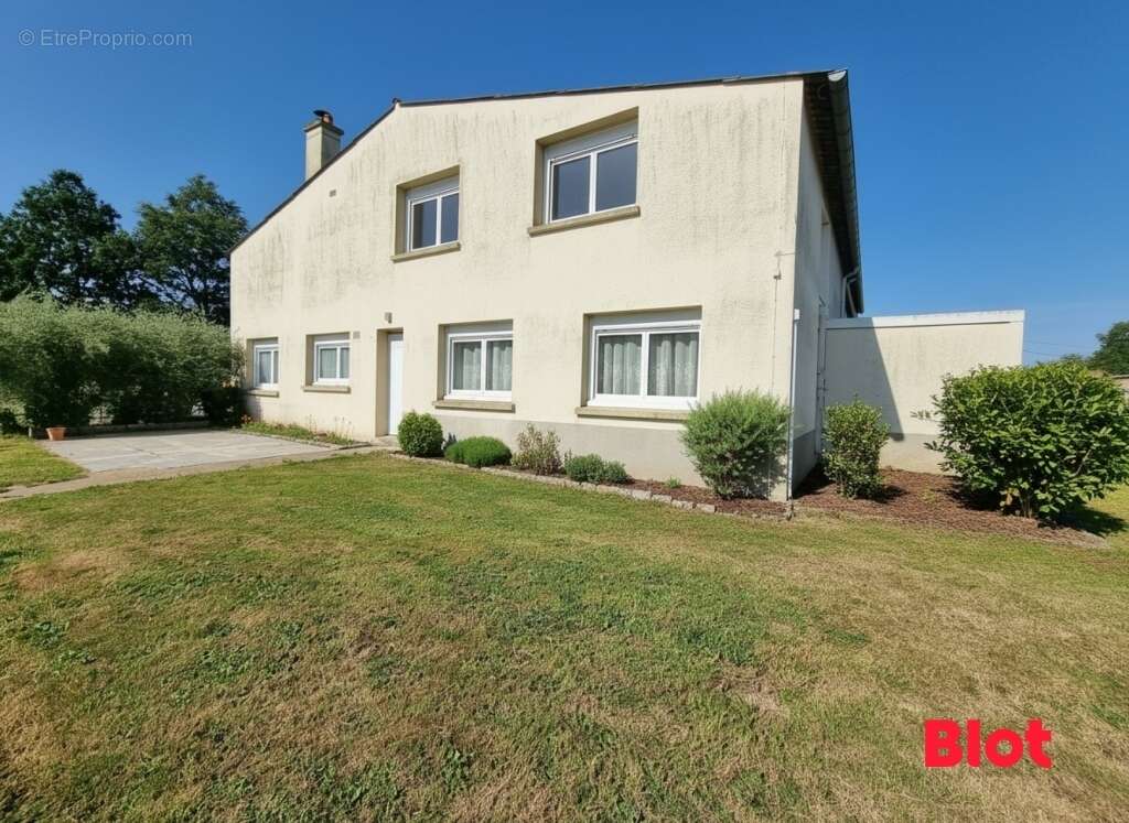 Maison à MELESSE