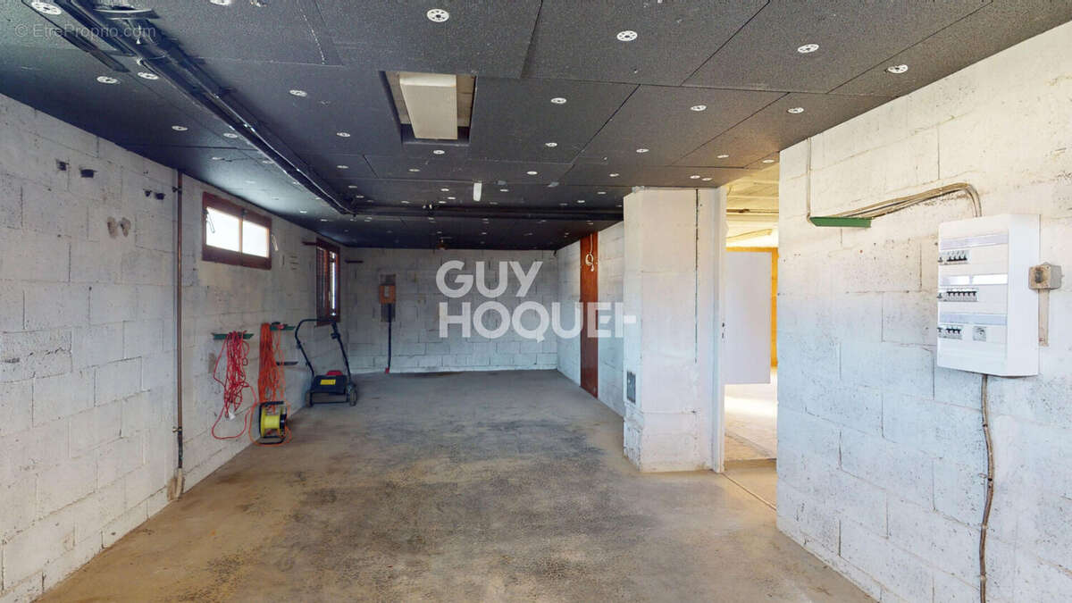 Maison à BRISON-SAINT-INNOCENT