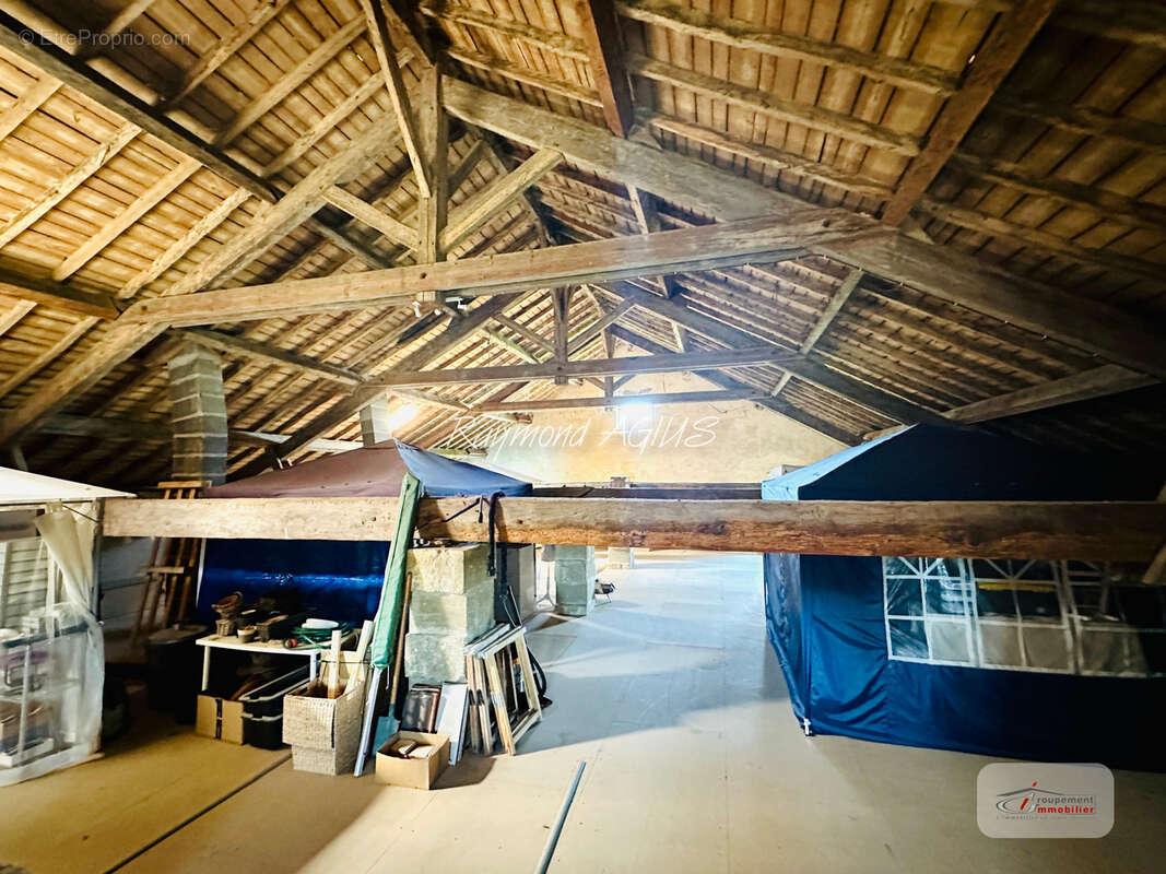 Maison à SAINT-EMILION