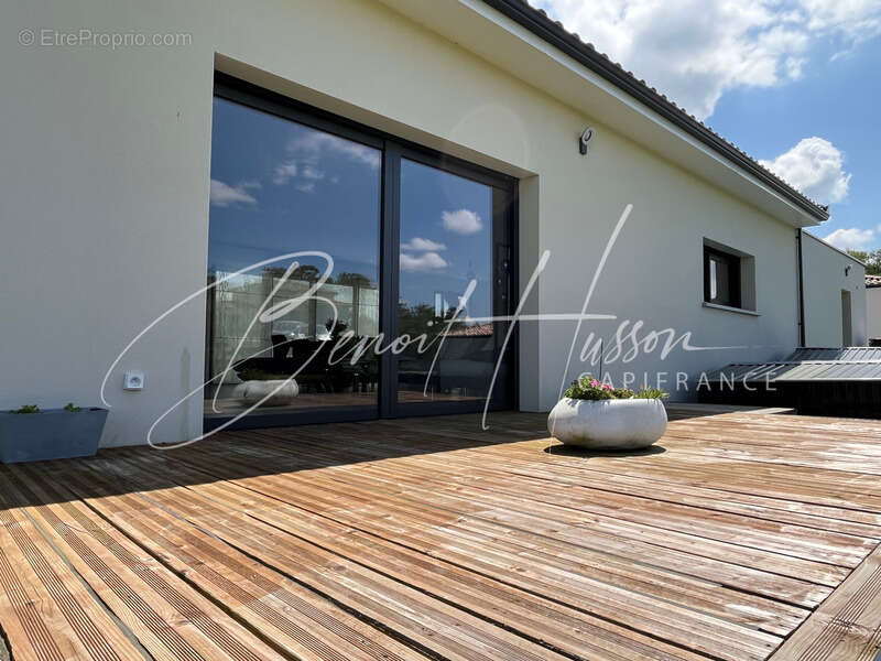 Maison de plain-pied de 157m² sur 1466m² de terrain - photo 4