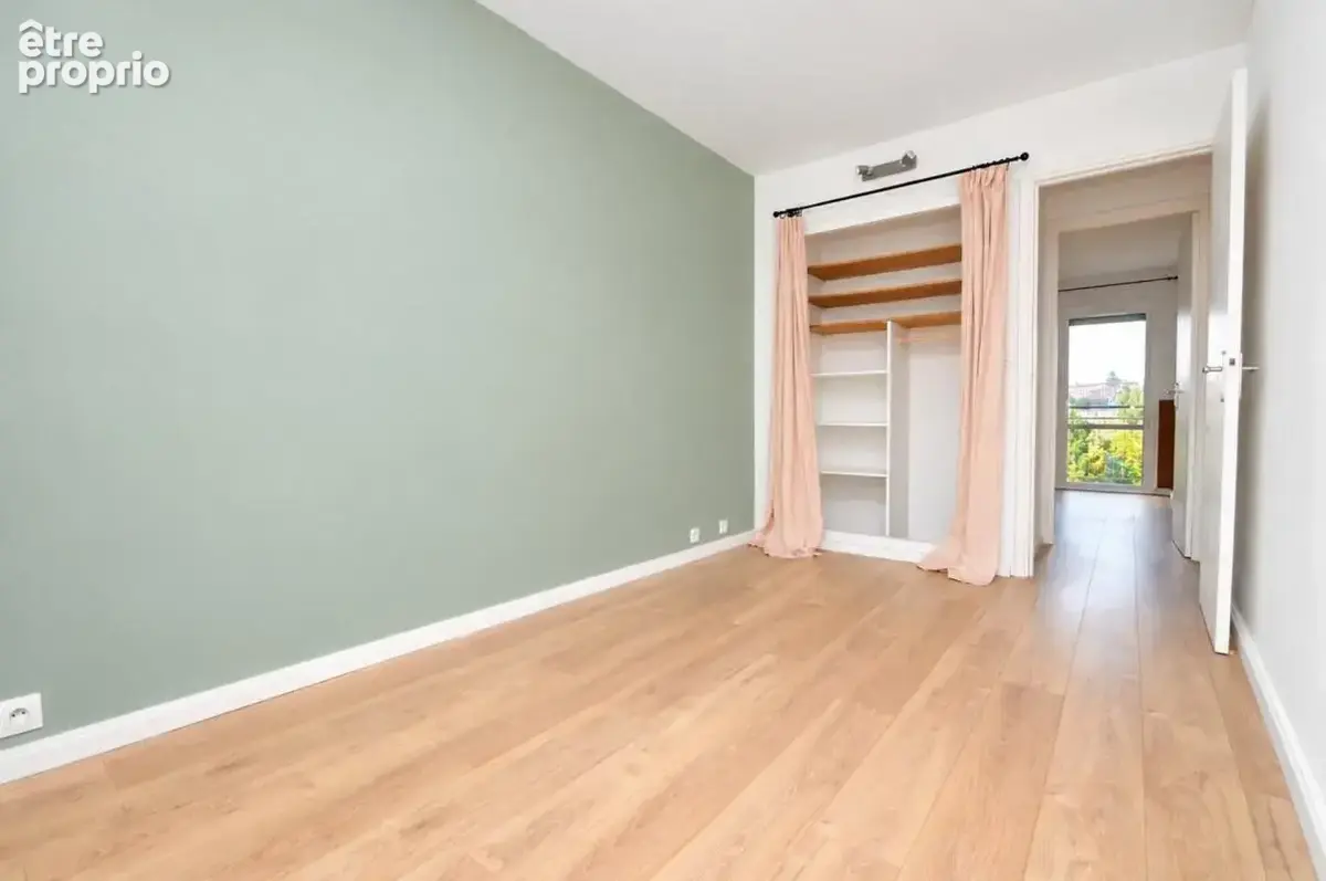 Sceaux - 8 min rer sceaux - 4p - 65,36 m² - balcon - 4e et dernier etage -  cave - box et parking libre dans residence fermee - photo 12