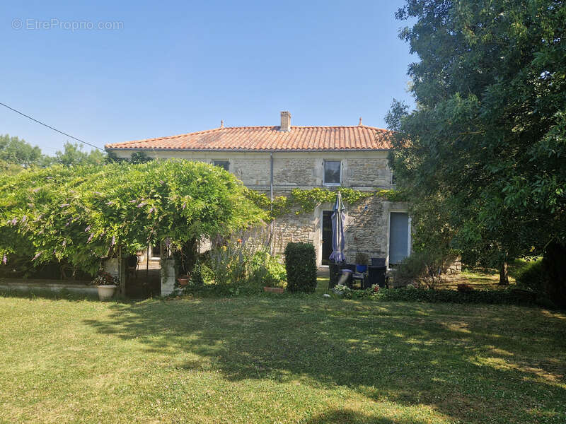 Maison à vendre 6 pièces TONNAY BOUTONNE (17) - photo 11