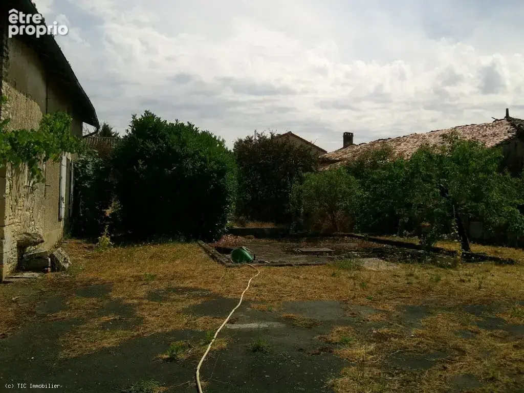 Maison De Campagne Avec Une Deuxième Maison Et D'Autres Dépendances - photo 47