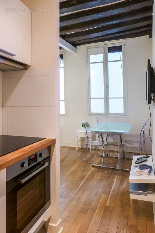 Appartement à PARIS-4E
