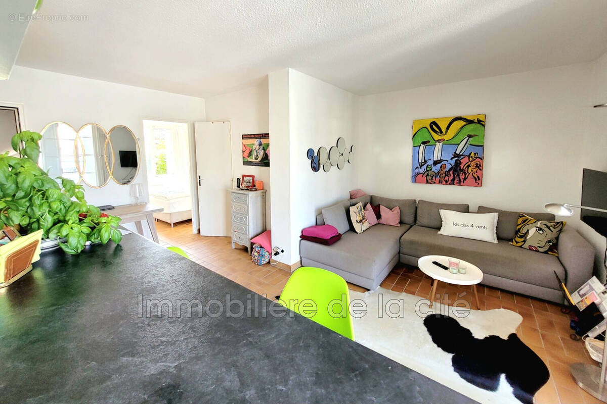 Appartement à GRIMAUD