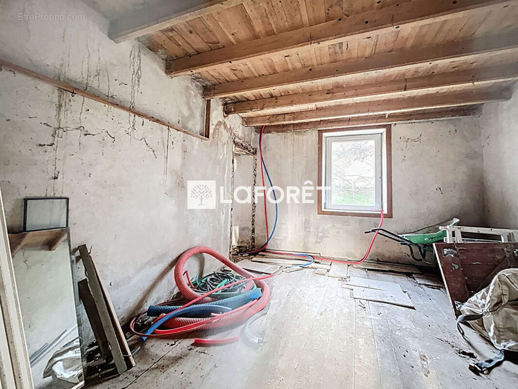 Maison à SAINT-JULIEN