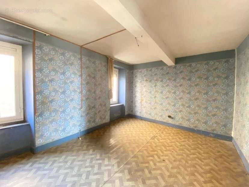 Maison à VILLENEUVE-MINERVOIS