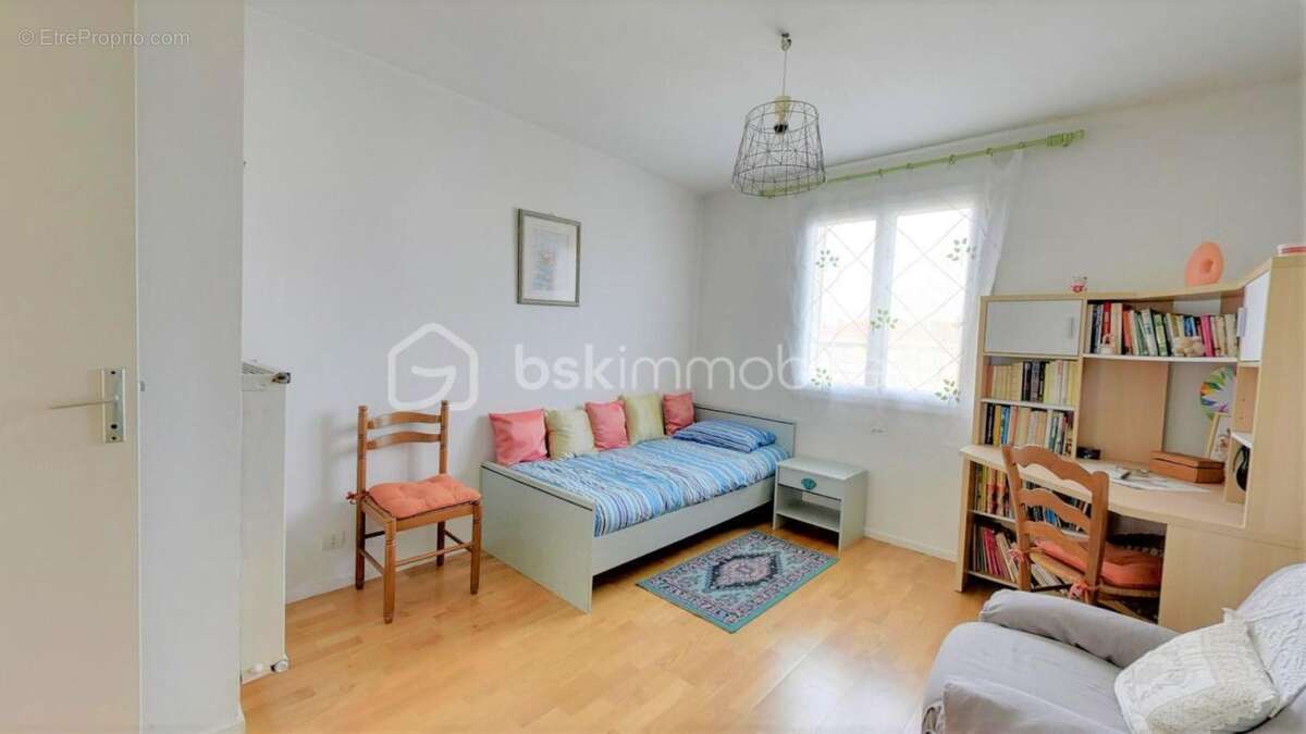 Nouveaute baisse de prix  grande maison 8 pièces, 128.04 m²- 8 pièces avec jardin.- Quartier de la Boissière  rue des Guillaume - photo 10