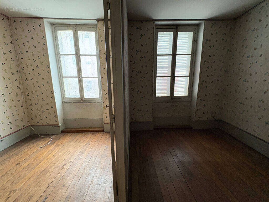 Maison à ARGENTON-SUR-CREUSE