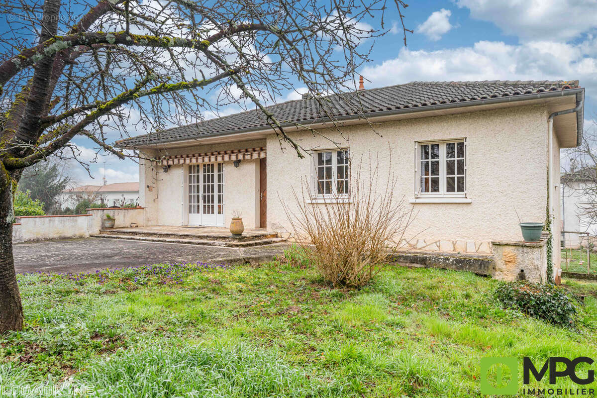 Maison à MONSEMPRON-LIBOS