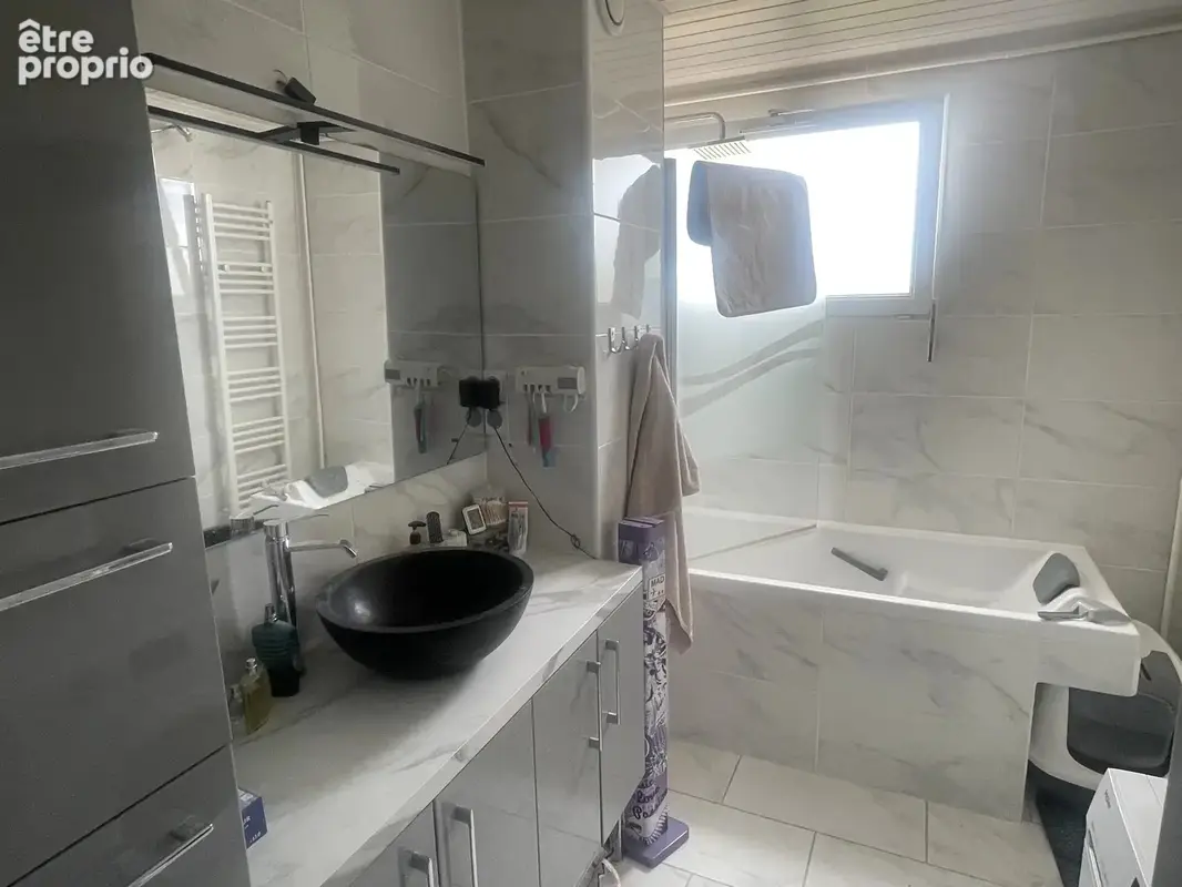 Appartement avec 2 caves et parking – Le Grand-Quevilly - photo 9