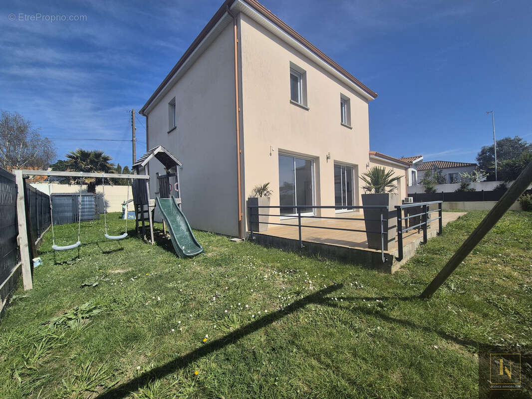 MAISON FAMILIALE 144M2 Recente 6 chambres sur PORNIC (44210) Pays de Retz - photo 2