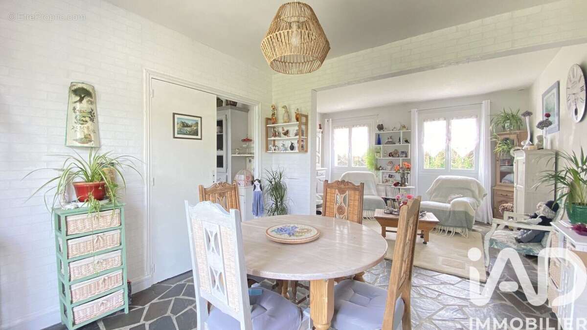Photo 4 - Maison à PLOUIGNEAU