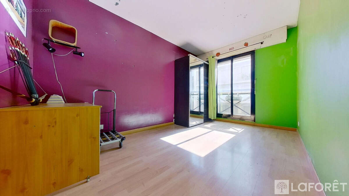 Appartement à PARIS-17E