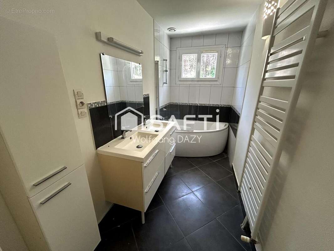 Photo 8 - Maison à BONNEUIL-MATOURS