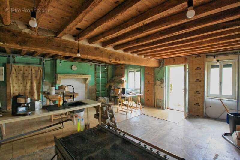 Maison de campagne, 2 chambres, avec grange et dépendances - photo 2