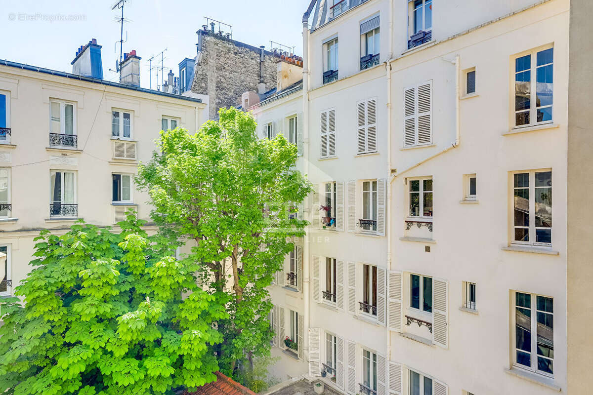Appartement à PARIS-17E