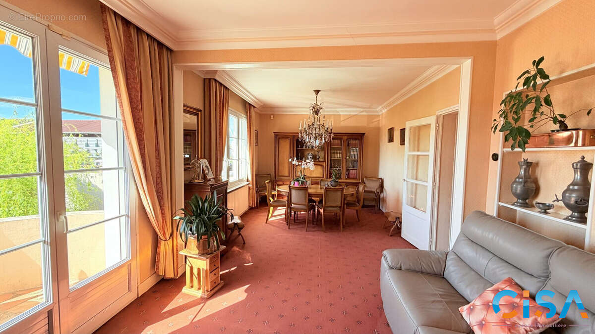 Maison à PONT-SAINTE-MAXENCE