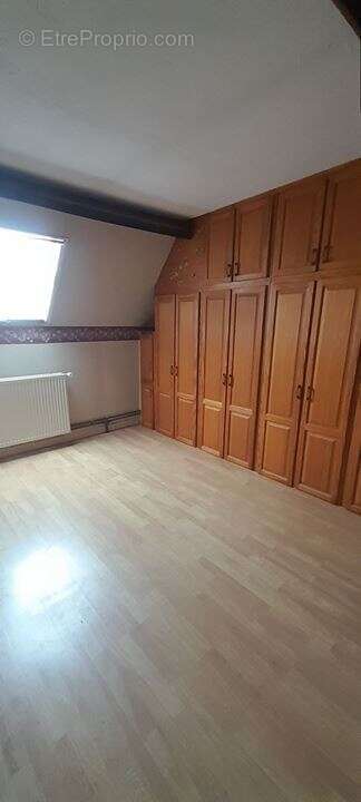 Maison à CROISILLES