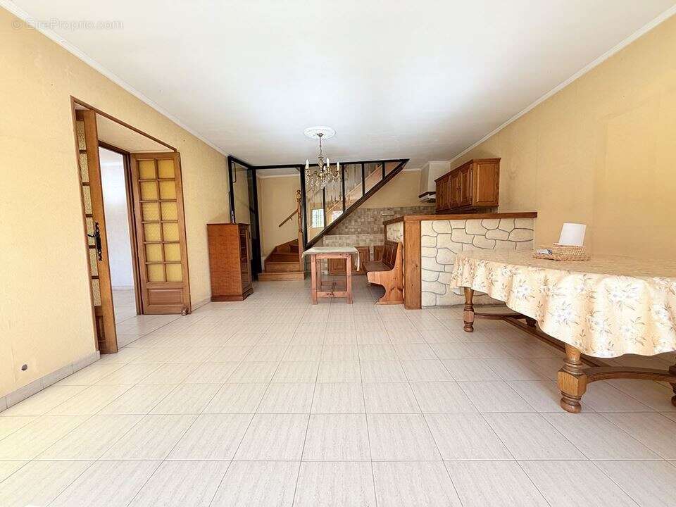 Maison à VILLENEUVE-LES-MAGUELONE