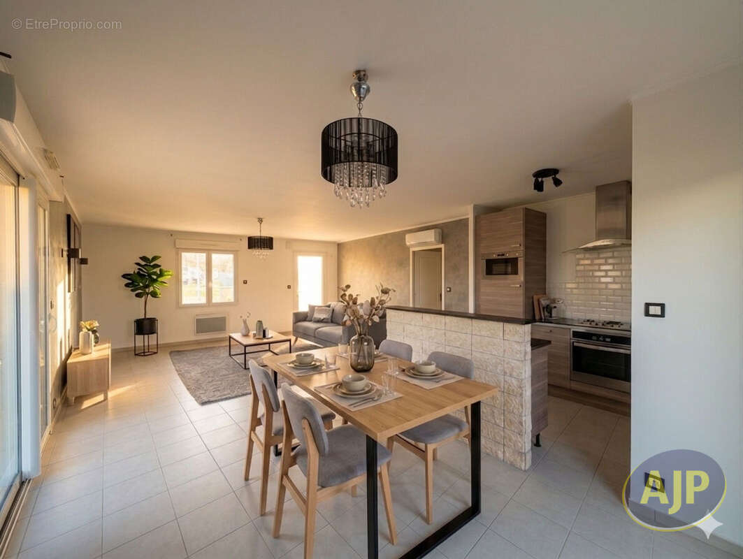 Maison à ROCHESERVIERE