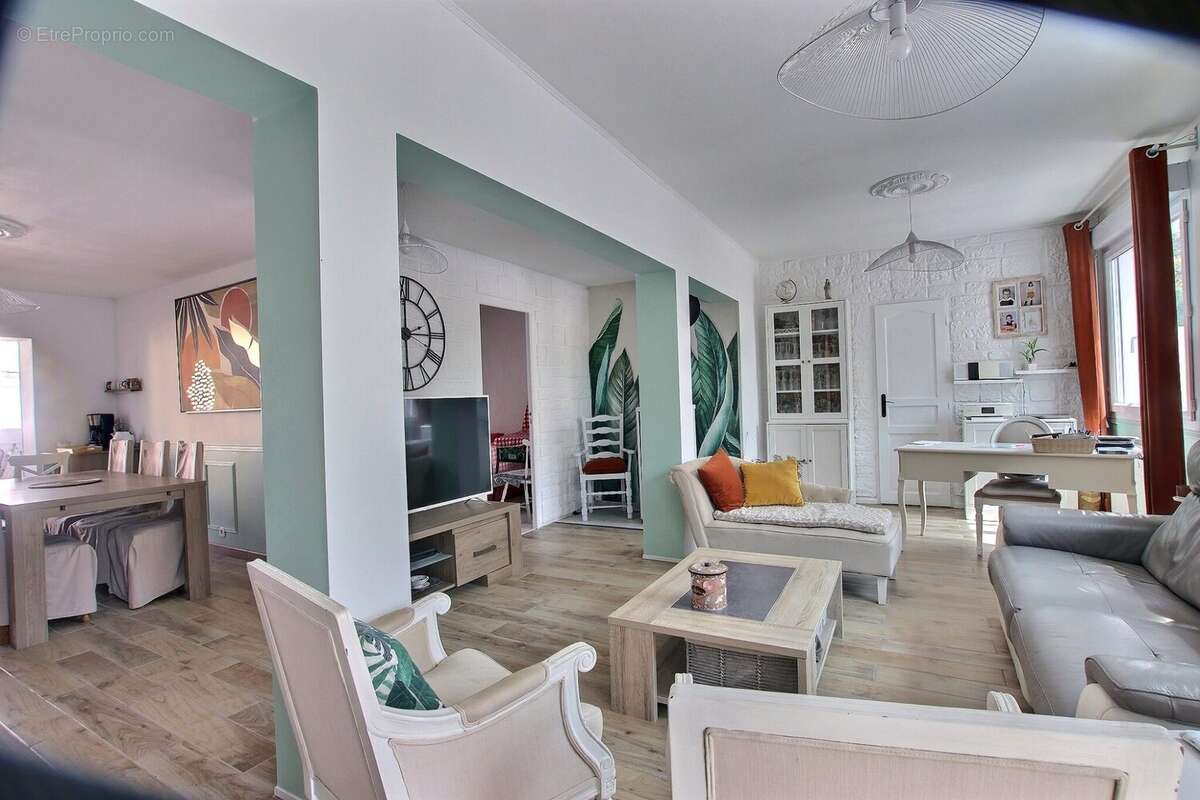 Appartement 147 m² à Royat  - photo 4