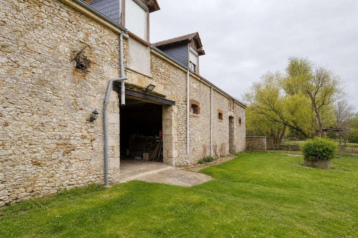 Ferme de 294 m² avec dépendances à Moisy - photo 29