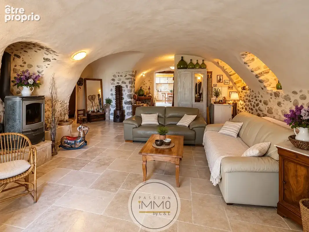 À VENDRE   Ancienne bergerie rénovée avec 3 logements avec piscine à Salignac - photo 4