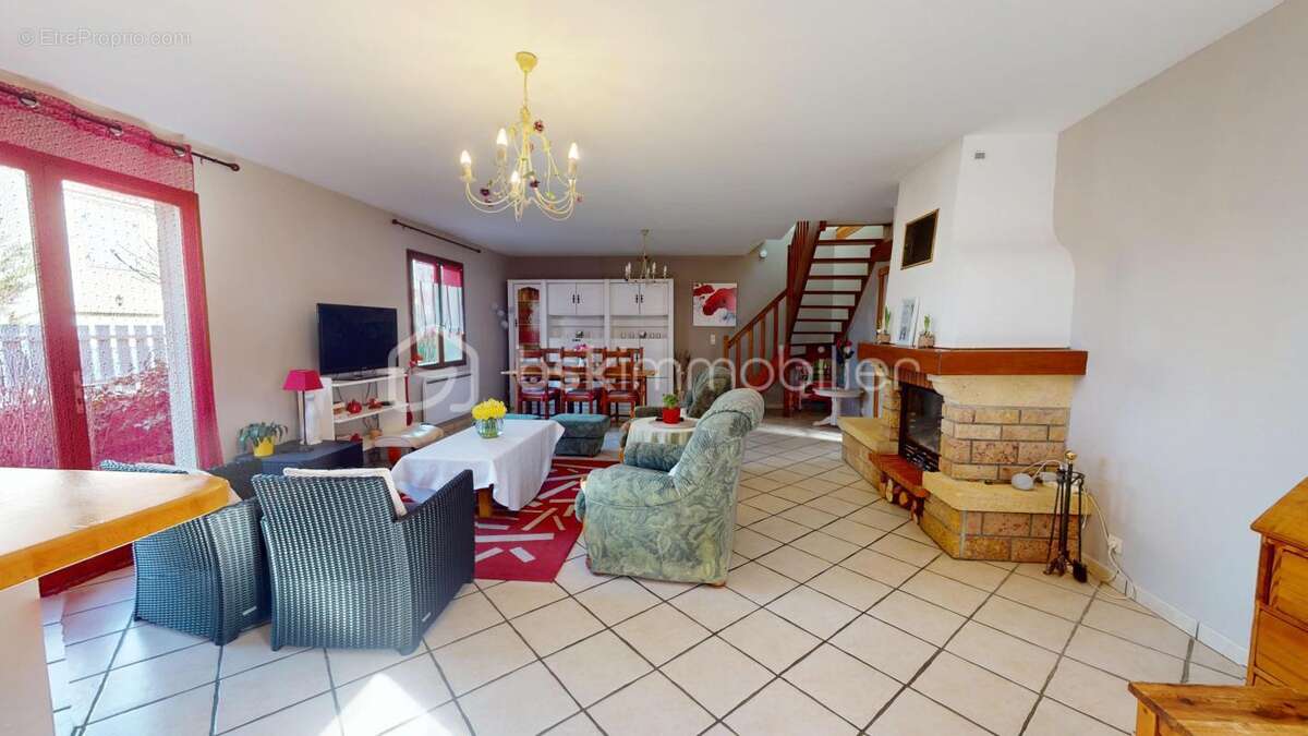 Maison à DAMMARIE-LES-LYS