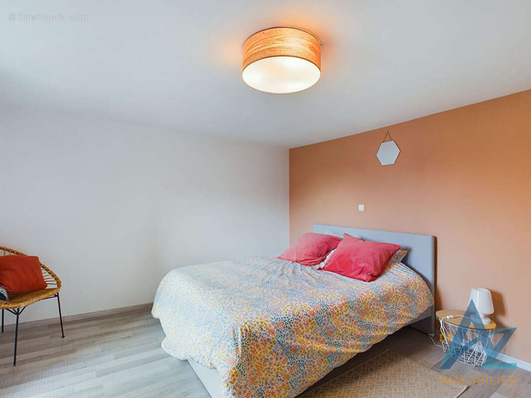 Maison à COLLEVILLE-MONTGOMERY