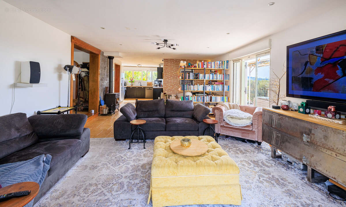 Maison à SAINT-VALLIER-DE-THIEY