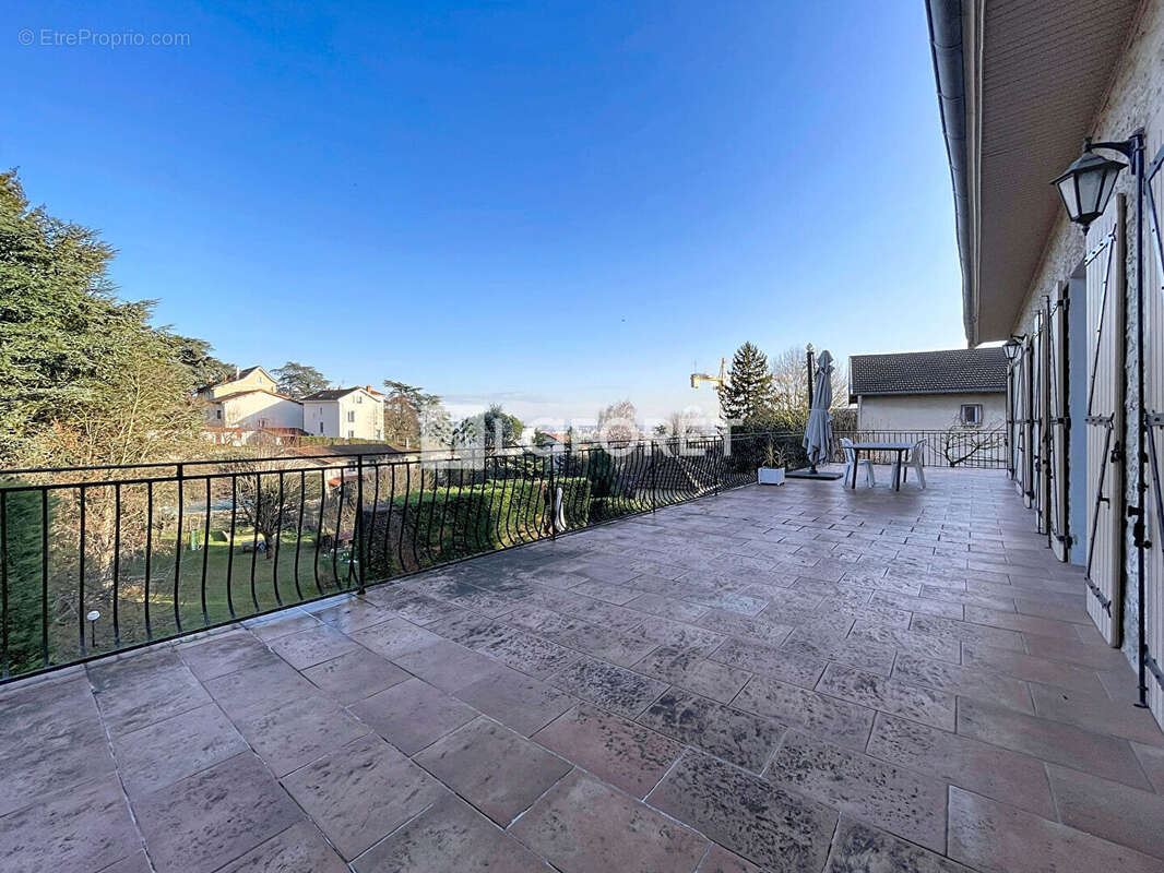 Maison à RILLIEUX-LA-PAPE