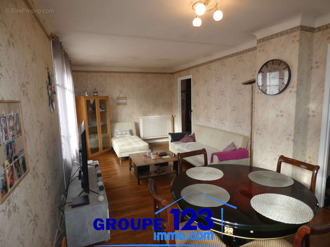 Maison à BRIENON-SUR-ARMANCON