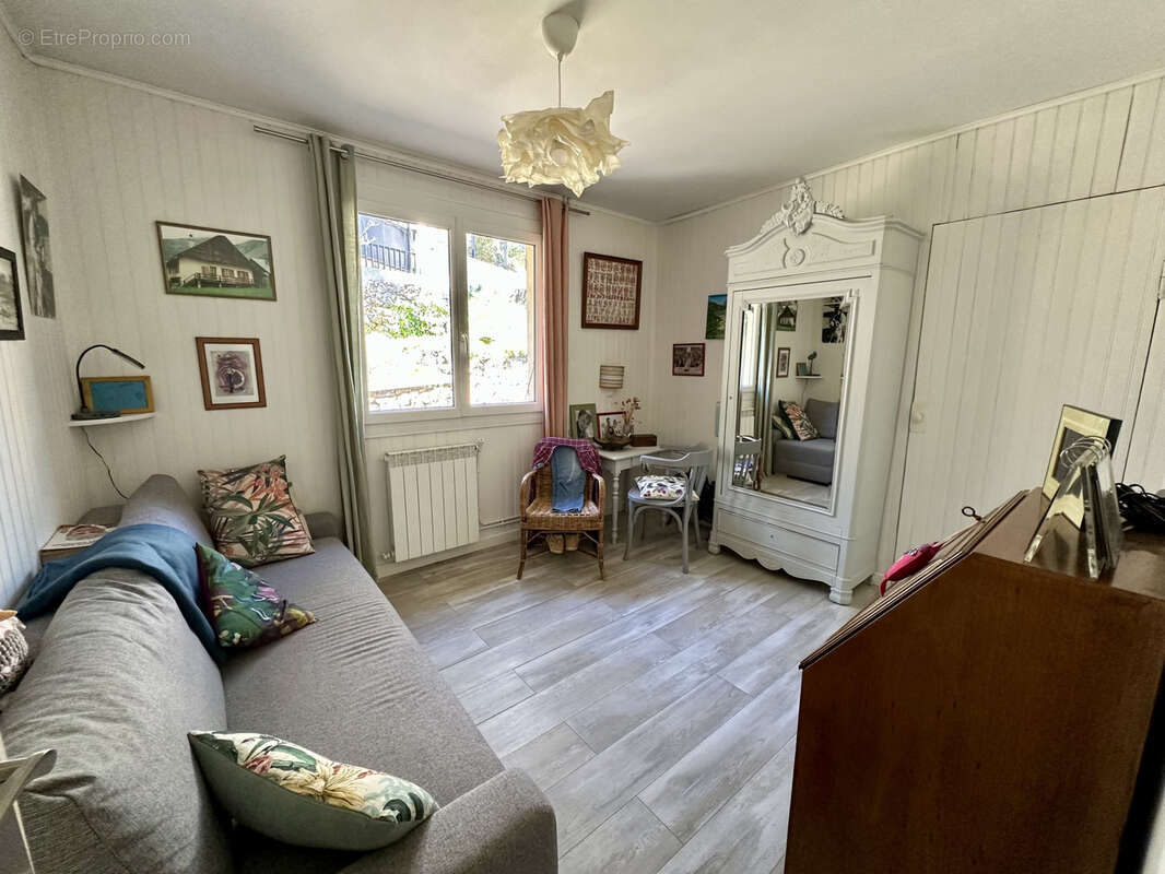 Maison à SOLLIES-VILLE