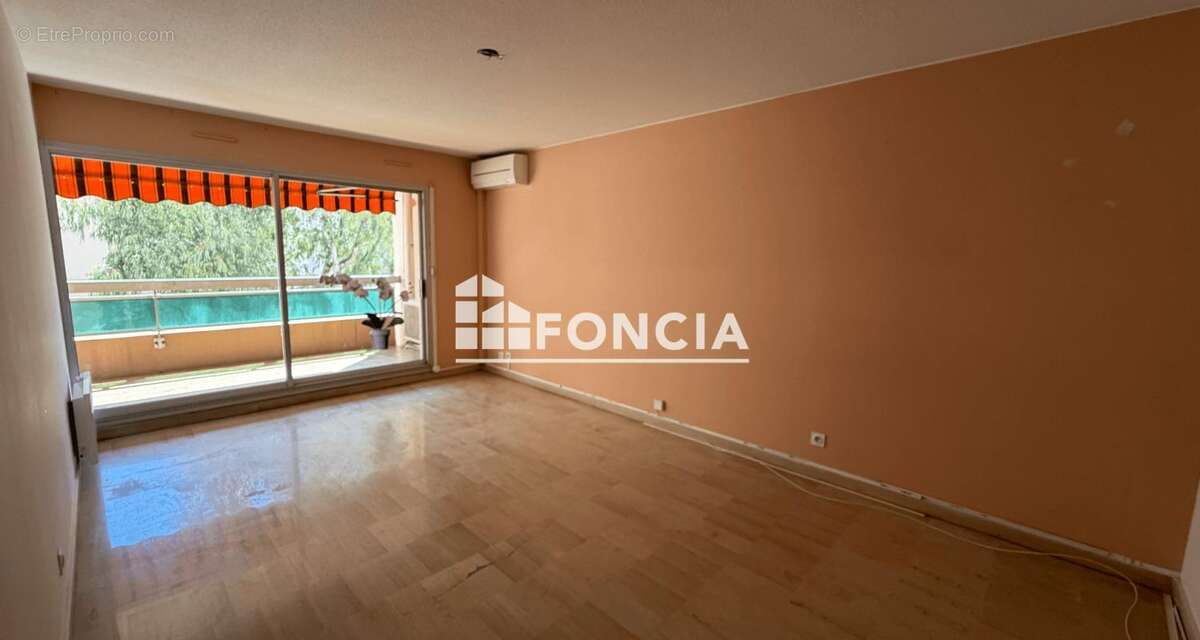 Appartement à HYERES