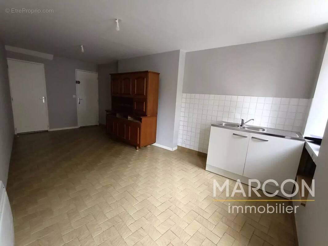 Maison à SAINT-GEORGES-LA-POUGE