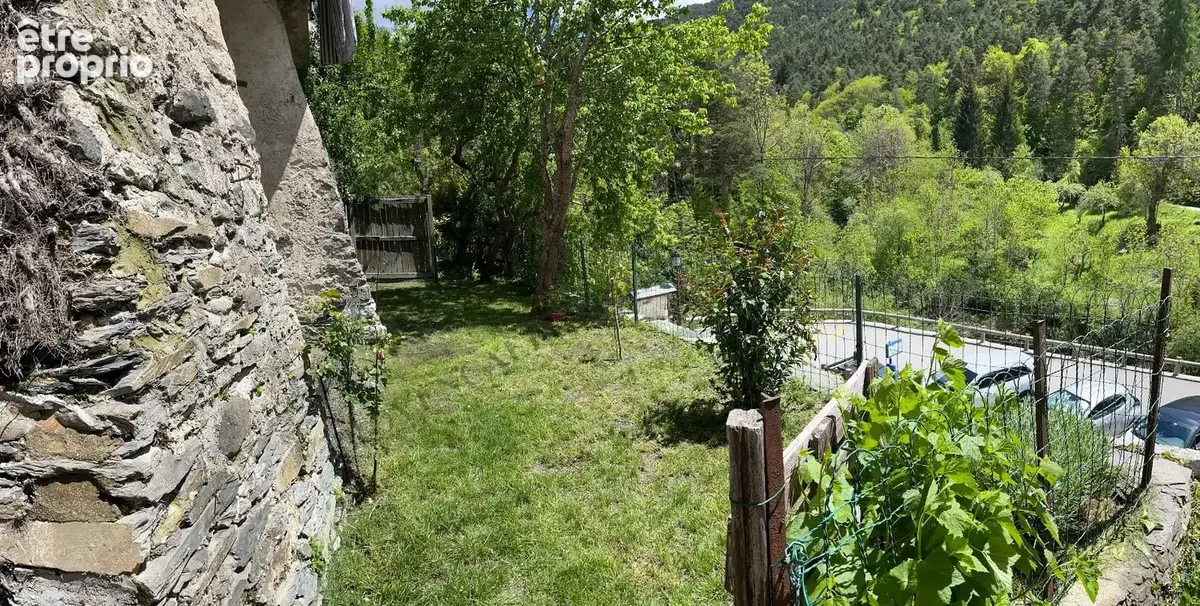 Appartement deux pieces, 2 balcons, grande cave et jardin - photo 6