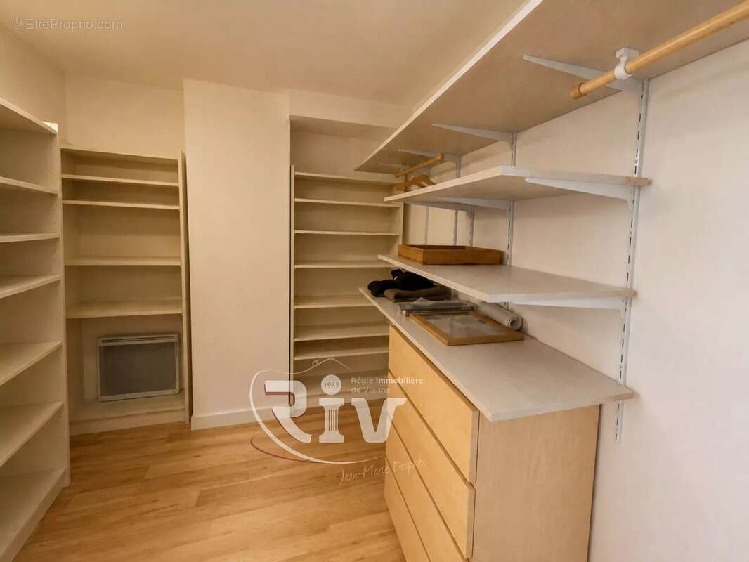 Appartement 3 pièces en plein cœur du centre-ville – Garage, parking et cave - photo 7