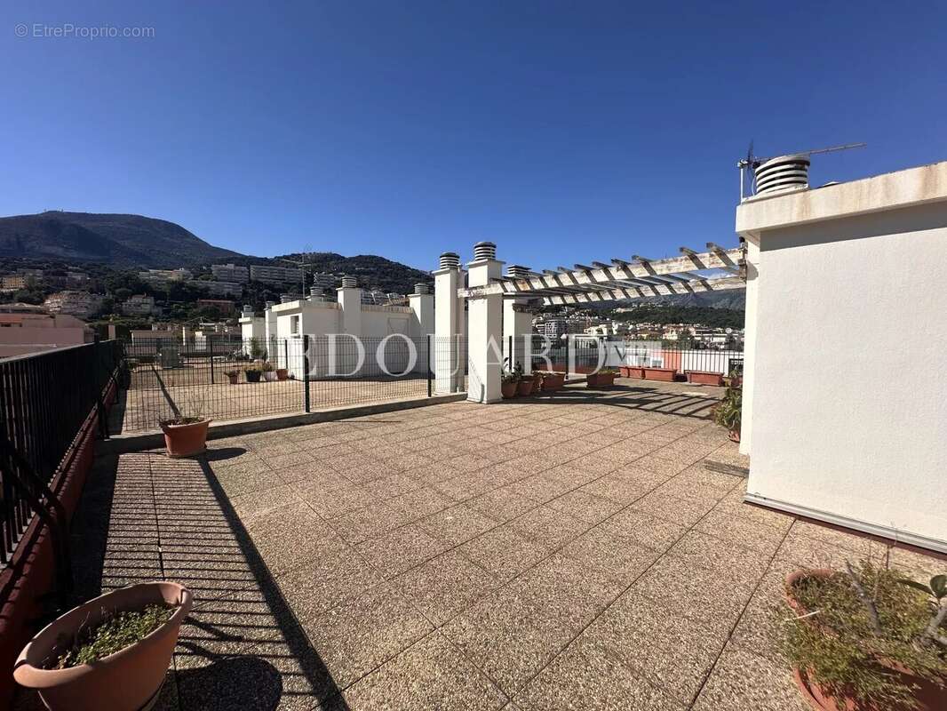 Appartement à ROQUEBRUNE-CAP-MARTIN