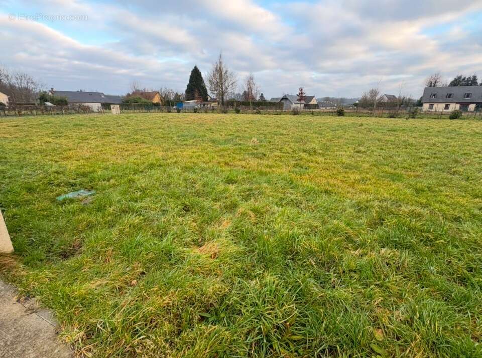 Terrain à CRIQUETOT-SUR-OUVILLE