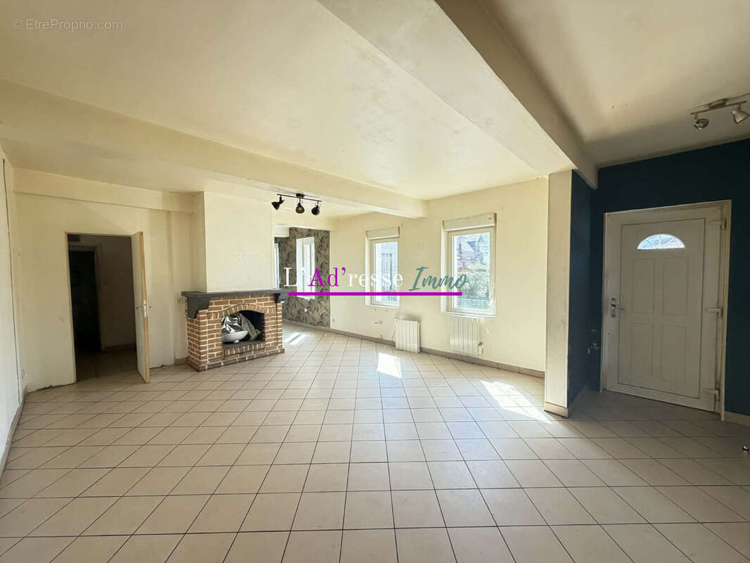 Maison à AUBENCHEUL-AUX-BOIS